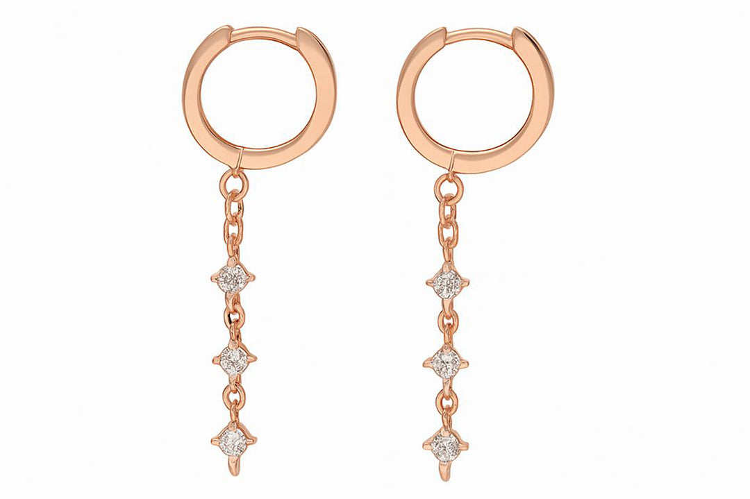 עגילי חישוק עם שרשרת יהלומים תלויה