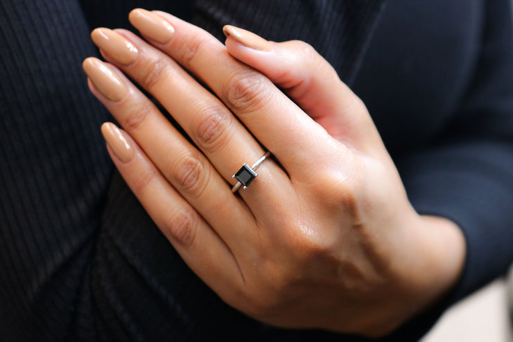 טבעת סוליטייר פרינסס שחורה